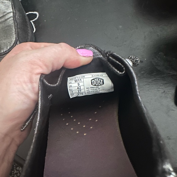 Women’s size 11 Metallic Hey Dudes - Picture 3 of 3